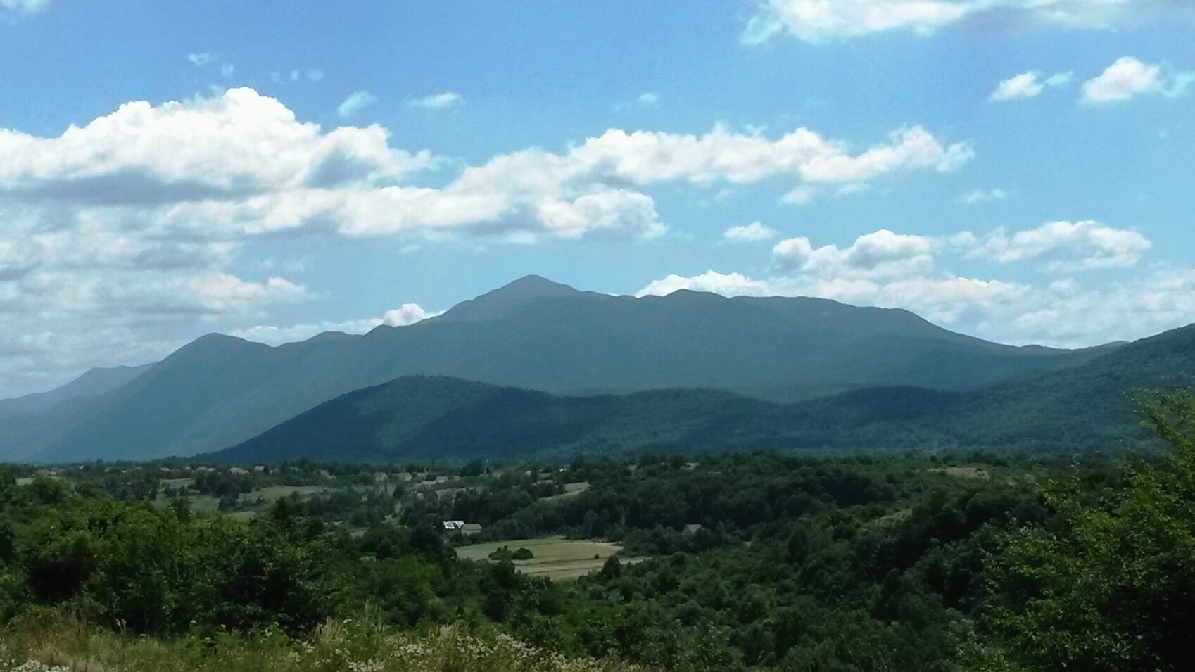 Sjeverni dio masiva Ličke Plješivice i njen najviši vrh - Gola Plješivica